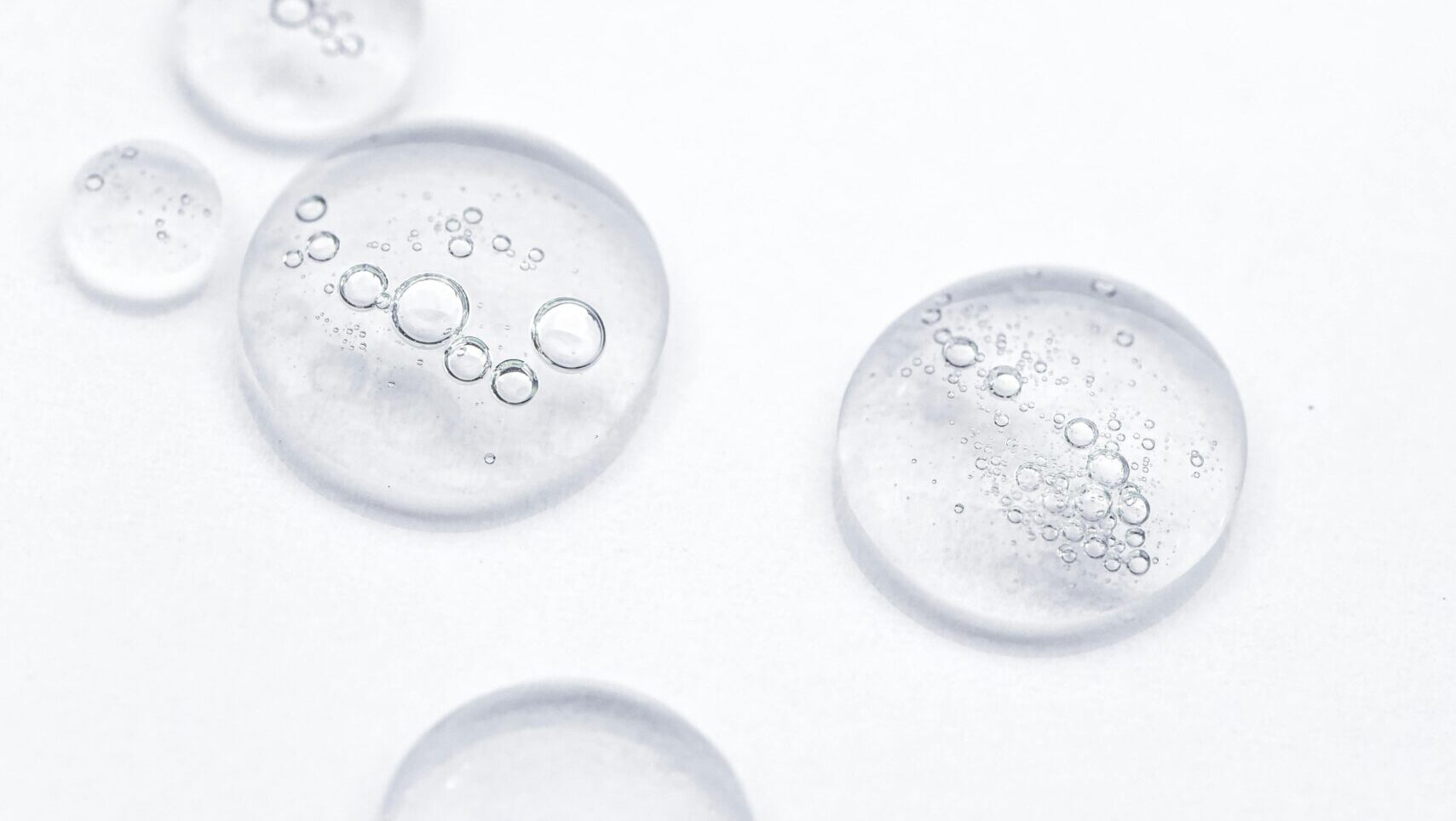 A Beginner’s Guide to Using Hyaluronic Acid in Skincare Glow Routines