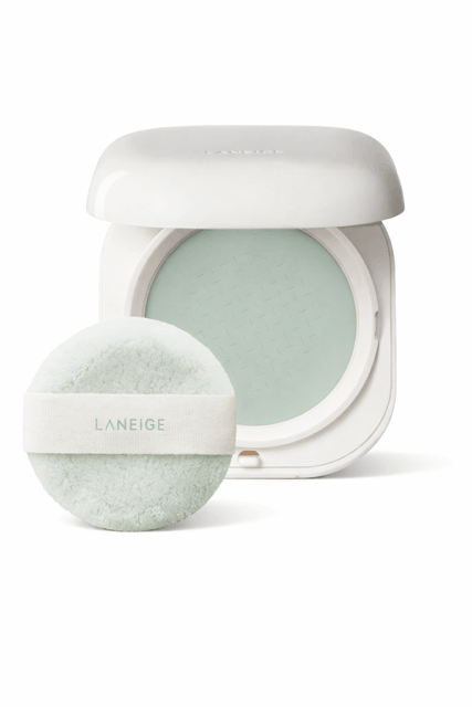 Laneige Neo Blurring Powder to achieve a matte finish.
