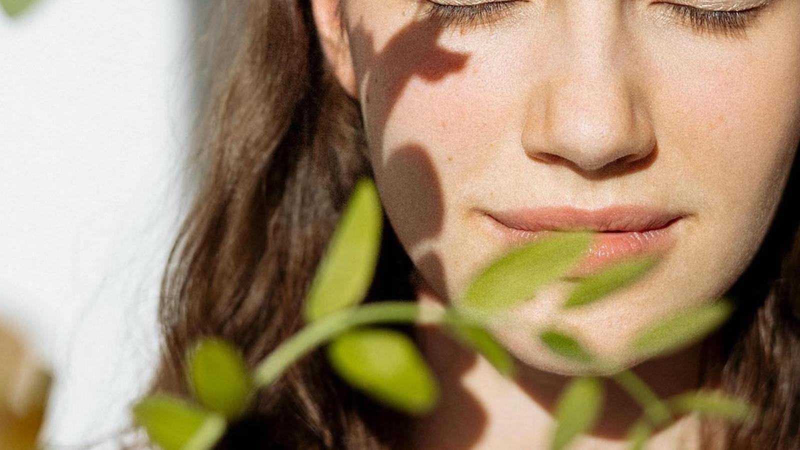 Adjusting Your Foundation for a Smoother Finish in Warm Weather